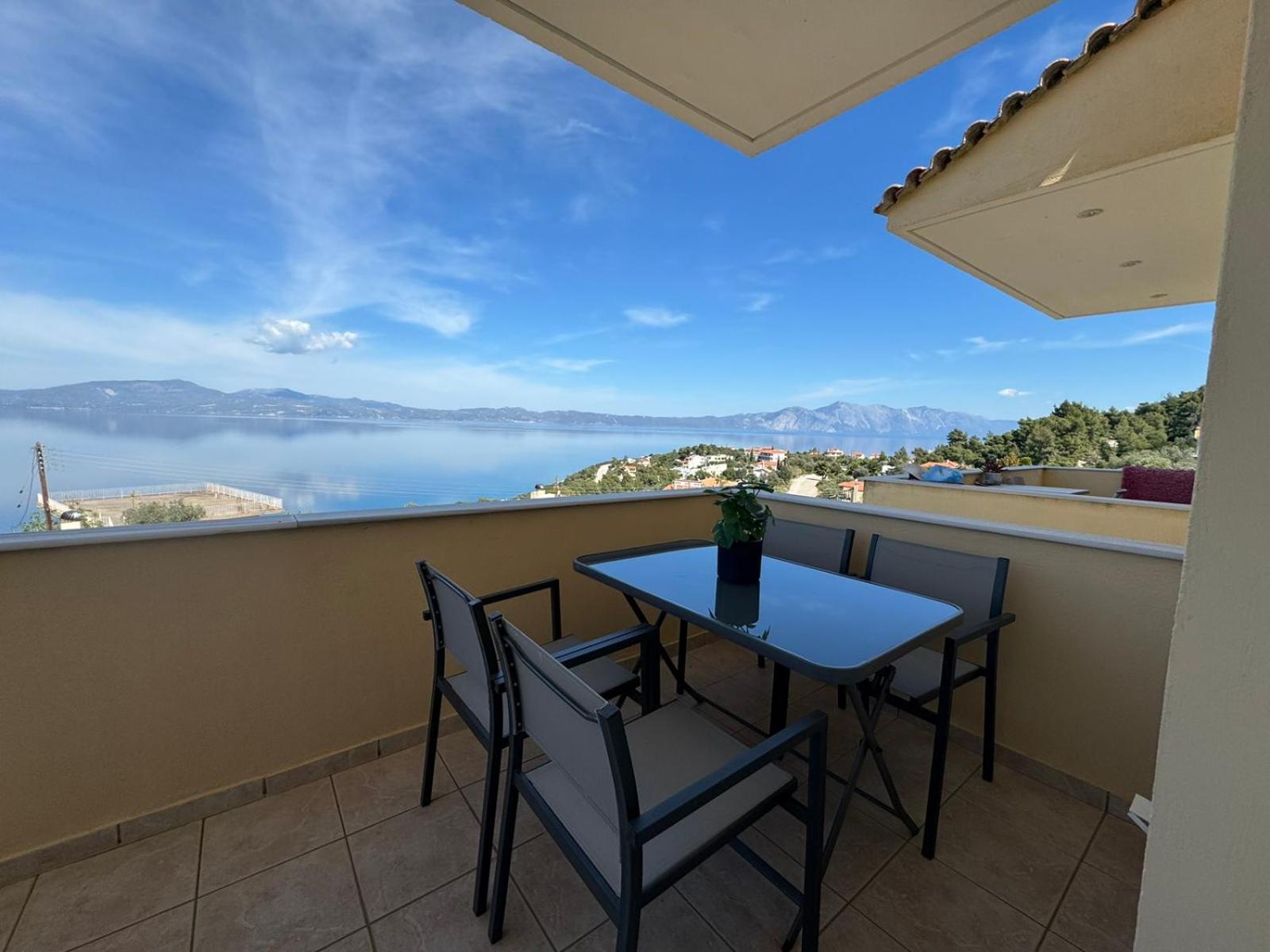 Apartment In Theologos